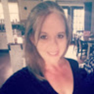 Meet your Posher, Lora